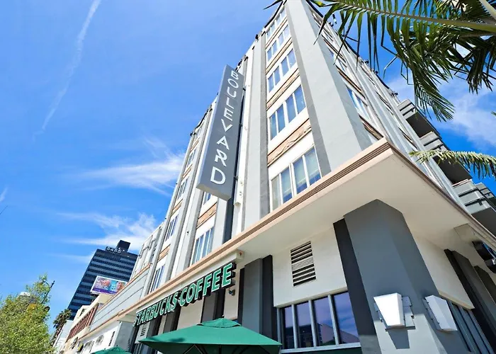 Miracle Mile Apartments